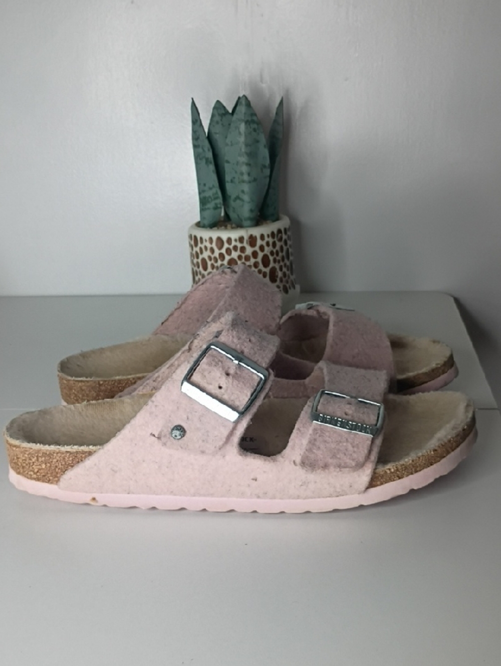 Birkenstock Arizona Pink heathered wool Sandals size 39 Women's size 8 - 8.5